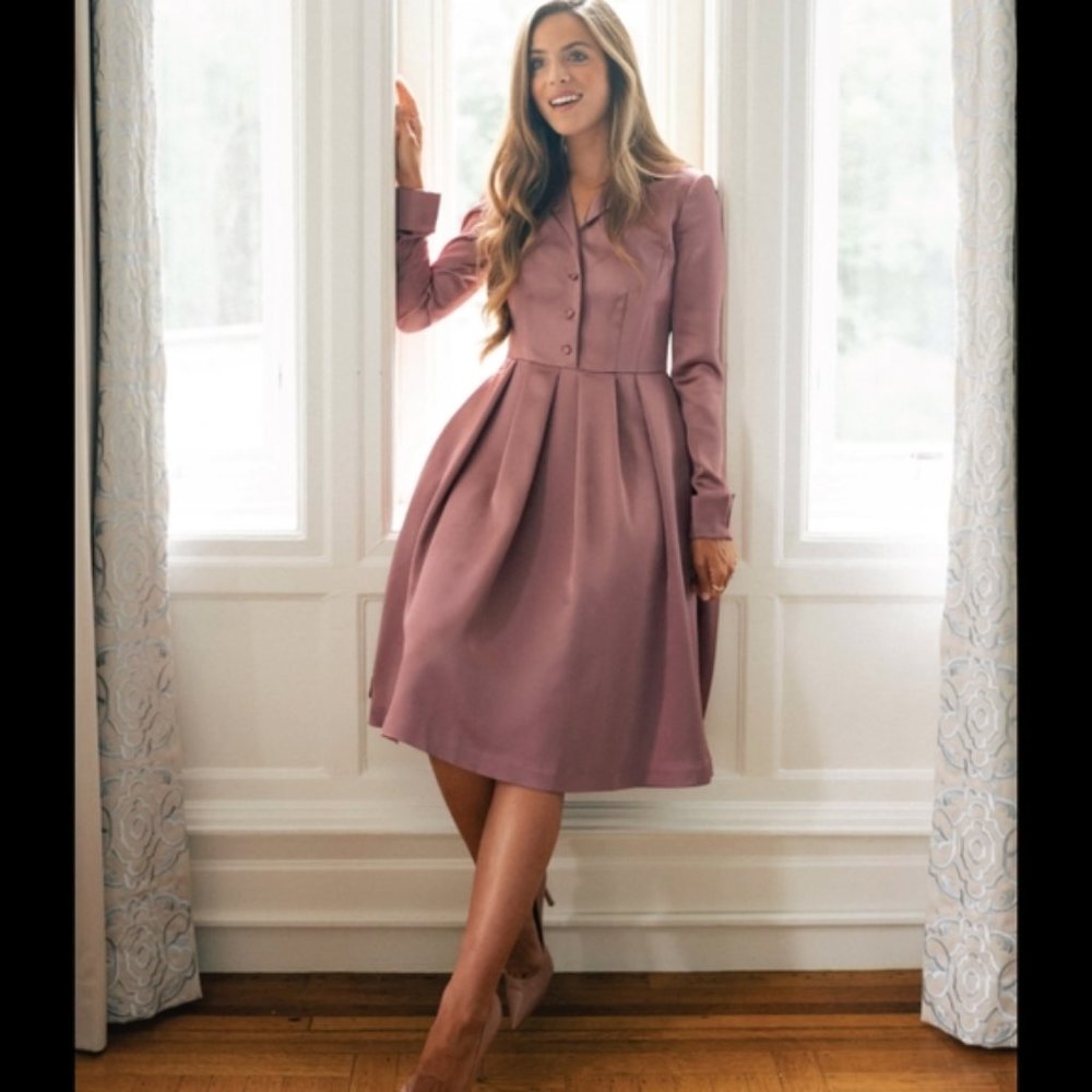 Gal Meets Glam Margot NTW